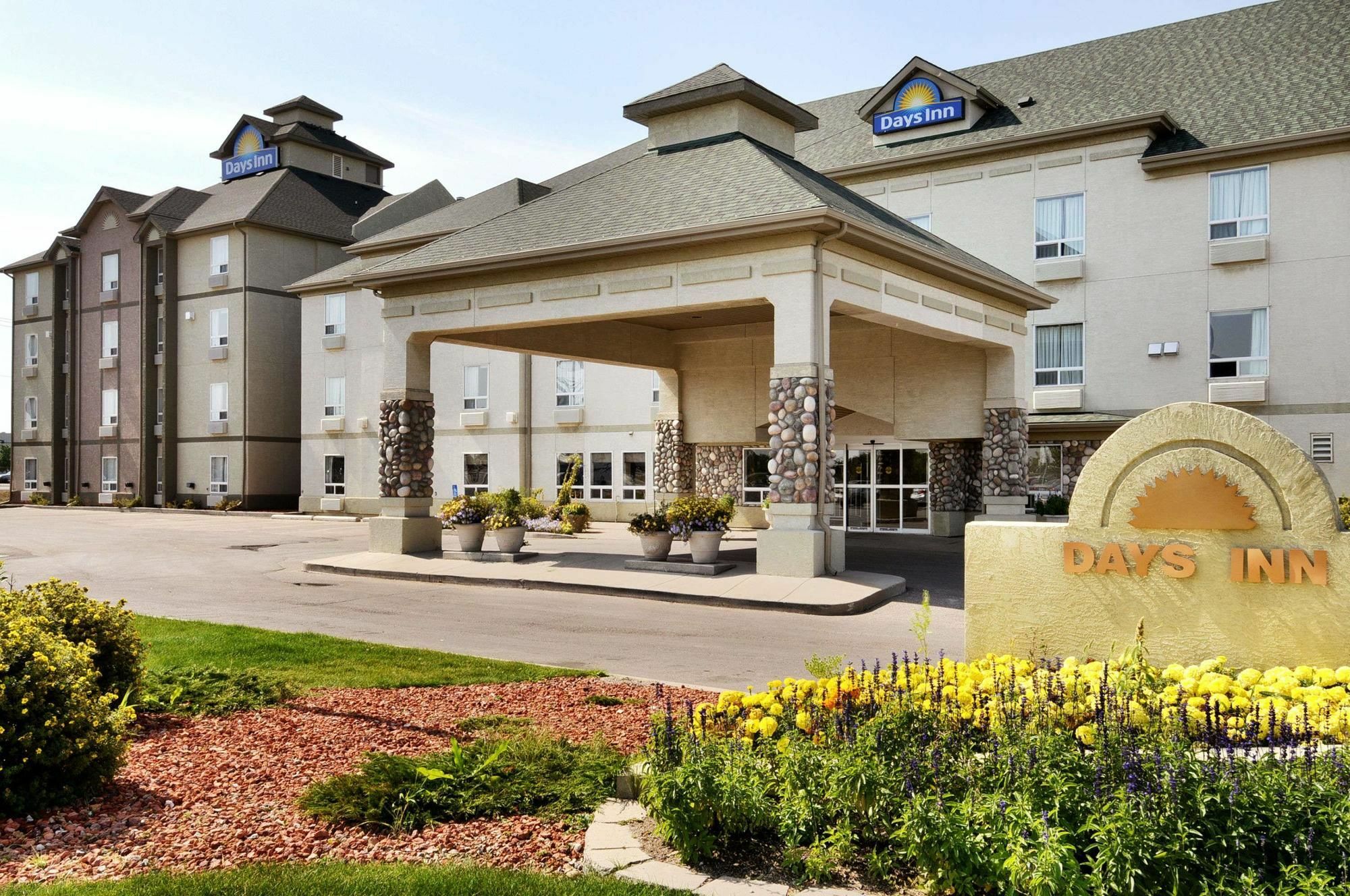 Days Inn By Wyndham Ρεγκίνα Εξωτερικό φωτογραφία